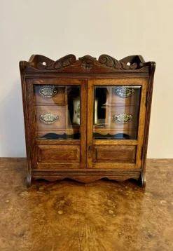 Antiker edwardianischer Rauchschrank aus geschnitzter Eiche, 1900