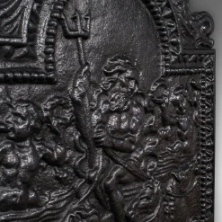 Antiker englischer Relief Kamin aus Gusseisen, 1900