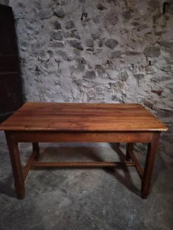 Antiker französischer Bauerntisch aus Kirschholz, 1750er