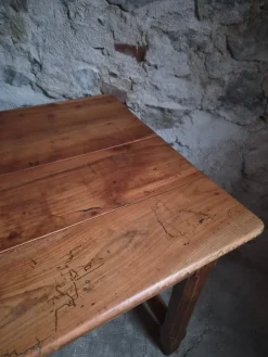 Antiker französischer Bauerntisch aus Kirschholz, 1750er