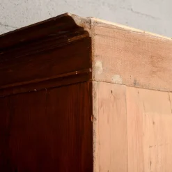 Antiker italienischer Kleiderschrank mit zwei Türen aus massivem Tannenholz, 19. Jh