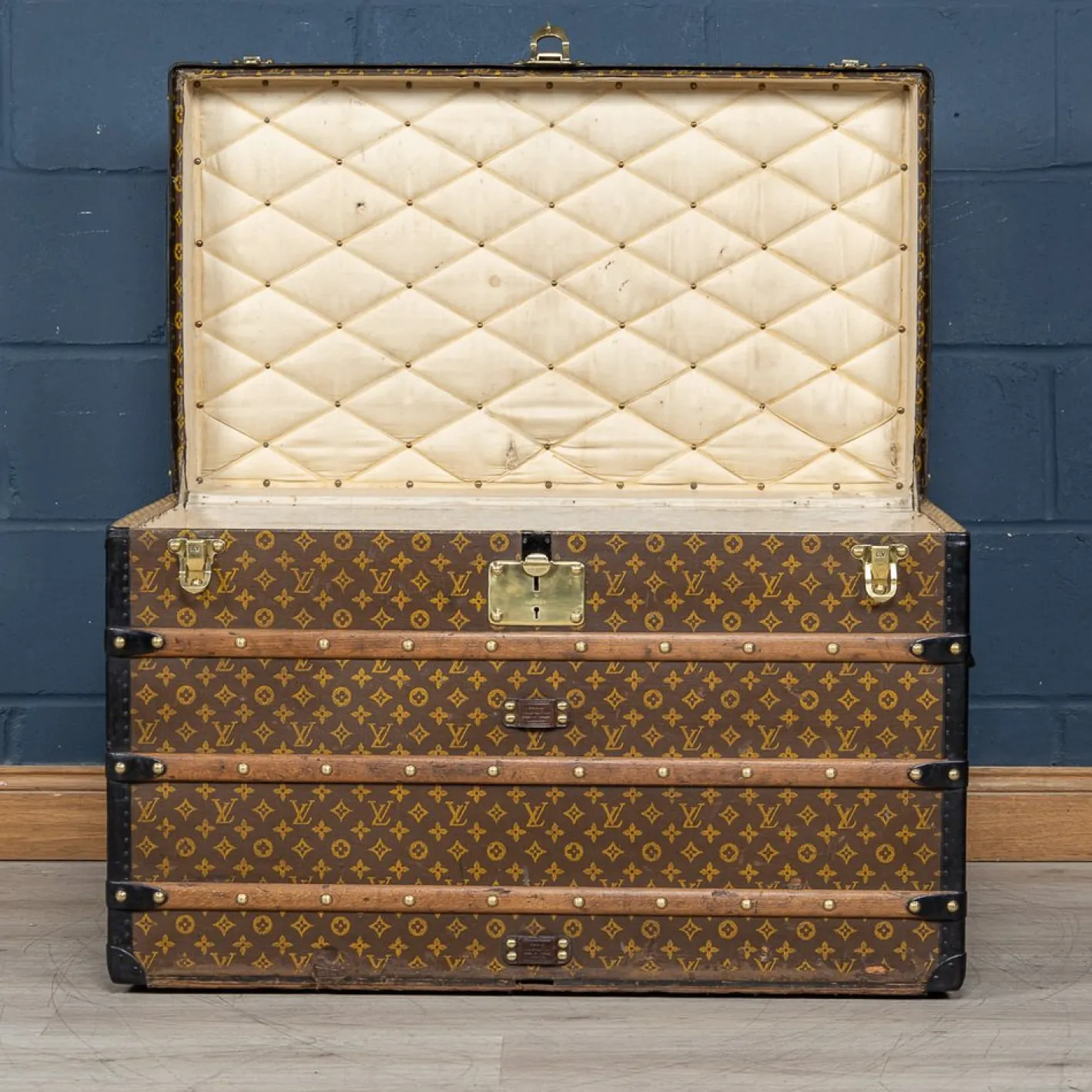 Antiker 20. Jh. Kurierkoffer aus Monogram Canvas von Louis Vuitton, Frankreich, 1910er