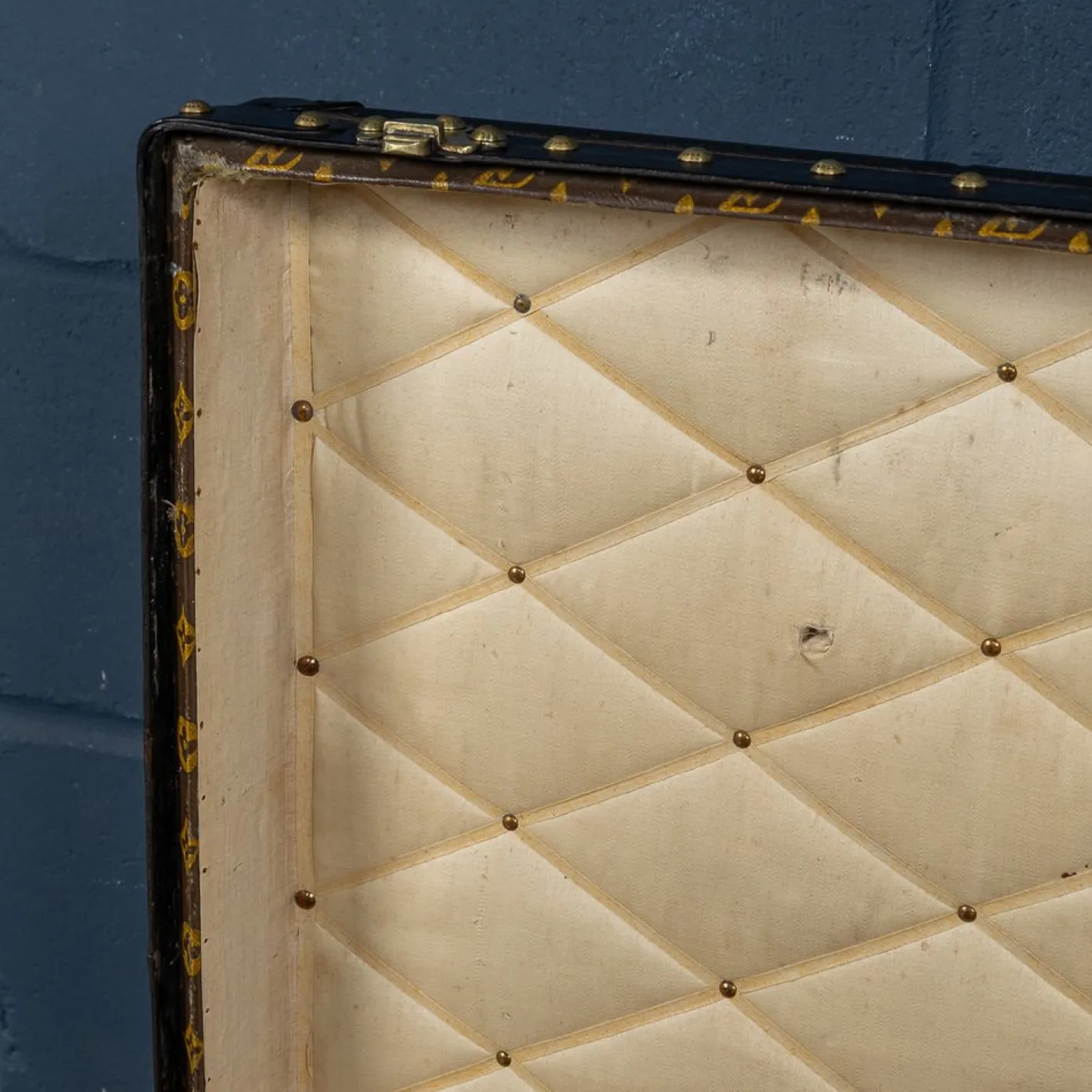 Antiker 20. Jh. Kurierkoffer aus Monogram Canvas von Louis Vuitton, Frankreich, 1910er