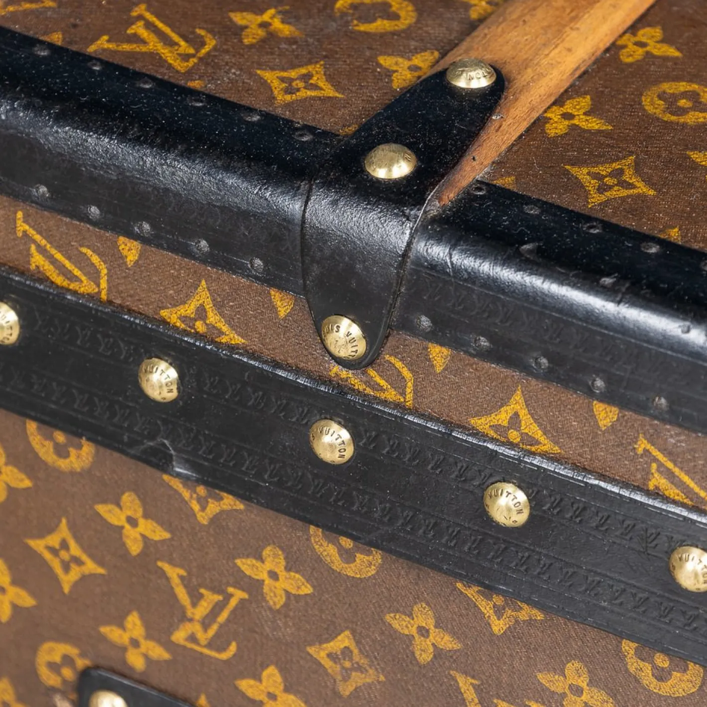 Antiker 20. Jh. Kurierkoffer aus Monogram Canvas von Louis Vuitton, Frankreich, 1910er