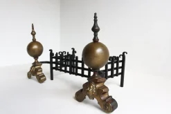 Antiker Kaminrost aus Messing & Eisen mit Endstücken und dekorativen Details, 1890er