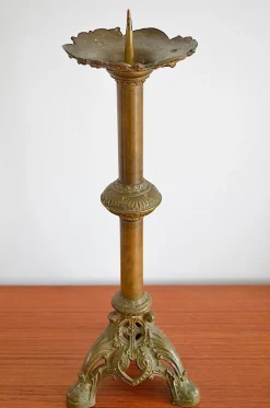 Antiker Kerzenständer aus Messing, 1880er
