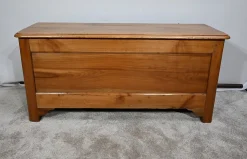 Antiker Koffer aus massivem Kirschholz, 1890er