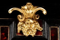 Antiker Monetiere aus Ebenholz & Schildpatt, 1680