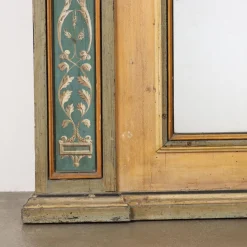 Antiker neoklassizistischer Bemalter Kamin aus Pappel, Italien, 1700er
