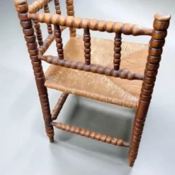 Antiker niederländischer Bobbin Eckstuhl aus Eiche, 1890er