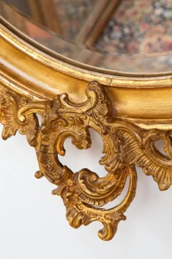 Antiker ovaler französischer Louis XV Spiegel mit vergoldetem Rahmen, 1913