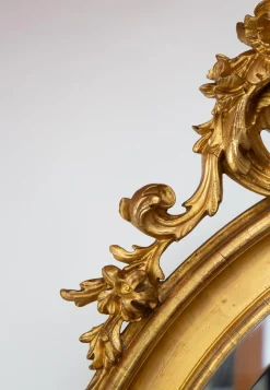 Antiker ovaler französischer Louis XV Spiegel mit vergoldetem Rahmen, 1913
