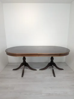 Antiker Regency Walnuss Tisch mit Messing Löwentatzen, 1920