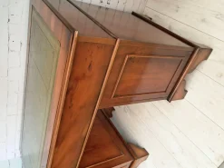 Antiker Schreibtisch aus dunklem Eibenholz mit Lederauflage, 1980