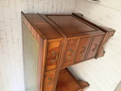 Antiker Schreibtisch aus dunklem Eibenholz mit Lederauflage, 1980