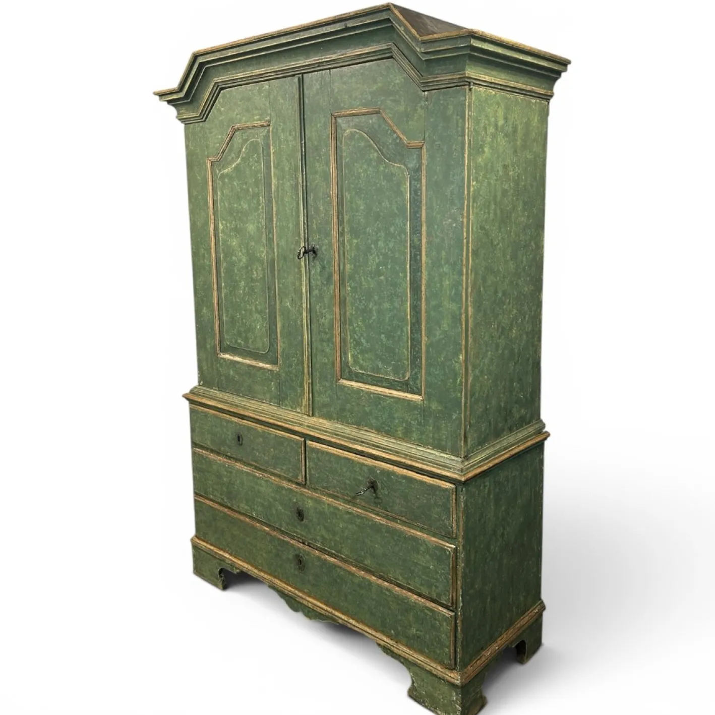Antiker schwedischer Schrank aus Pinienholz, 1838
