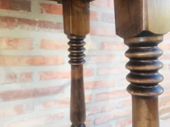 Antiker spanischer Konsolentisch