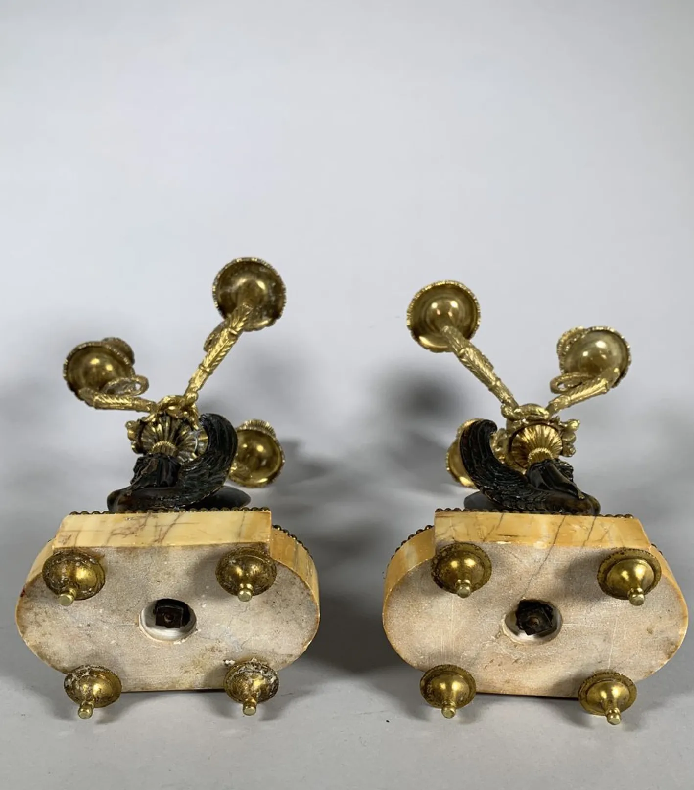 Antiker Sphinx Kerzenhalter aus vergoldeter Bronze, 1830