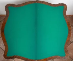 Antiker viktorianischer Spieltisch aus Wurzelholz, England, 19. Jh.