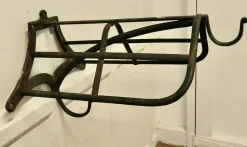 Antiker Wandbehang Sattelständer aus Eisen