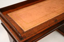 Antiker William IV Schreibtisch mit Lederplatte, 1830