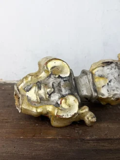 Antikes Altarfragment aus Holz