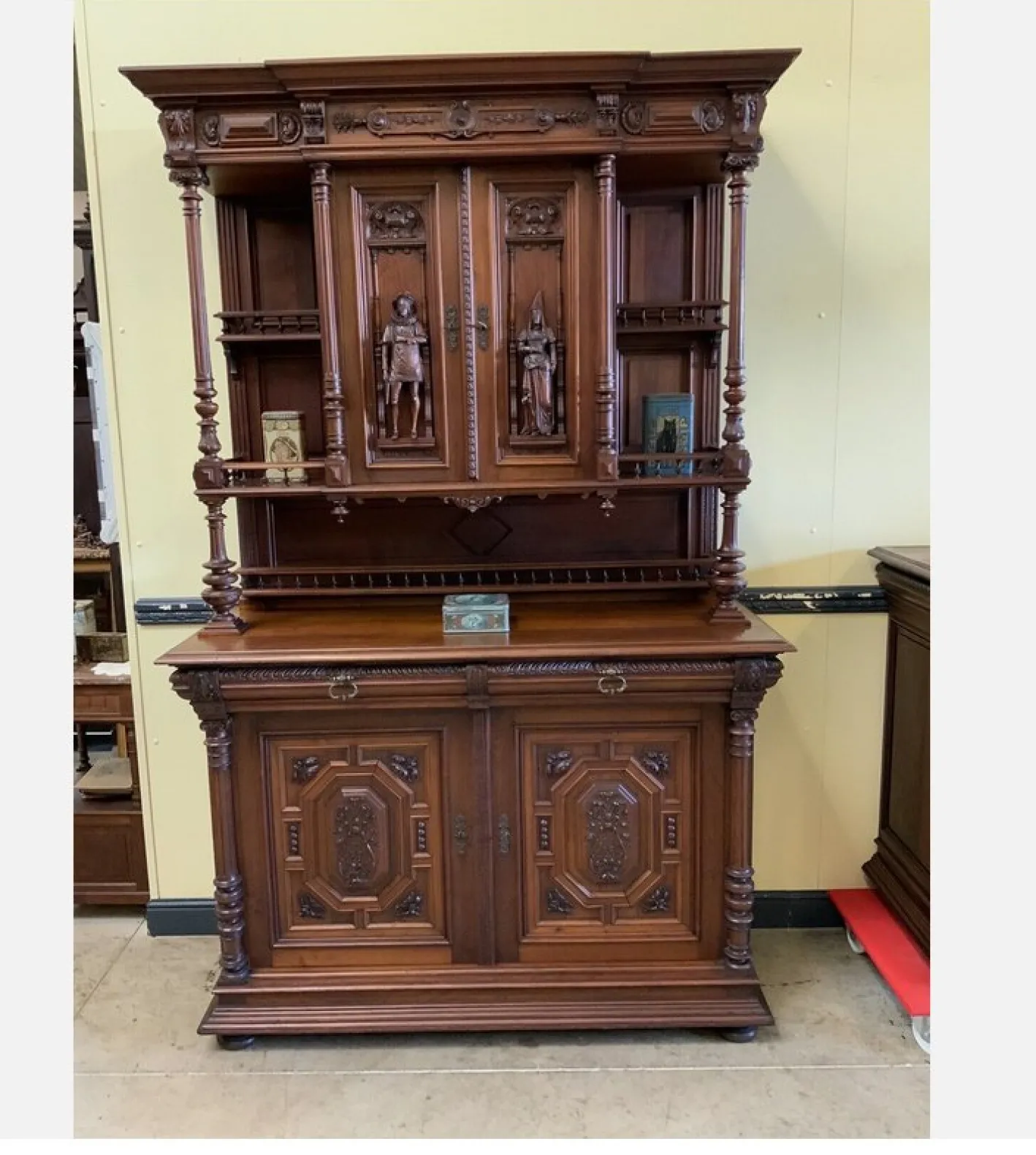 Antikes Buffet aus Nussholz, 1880er