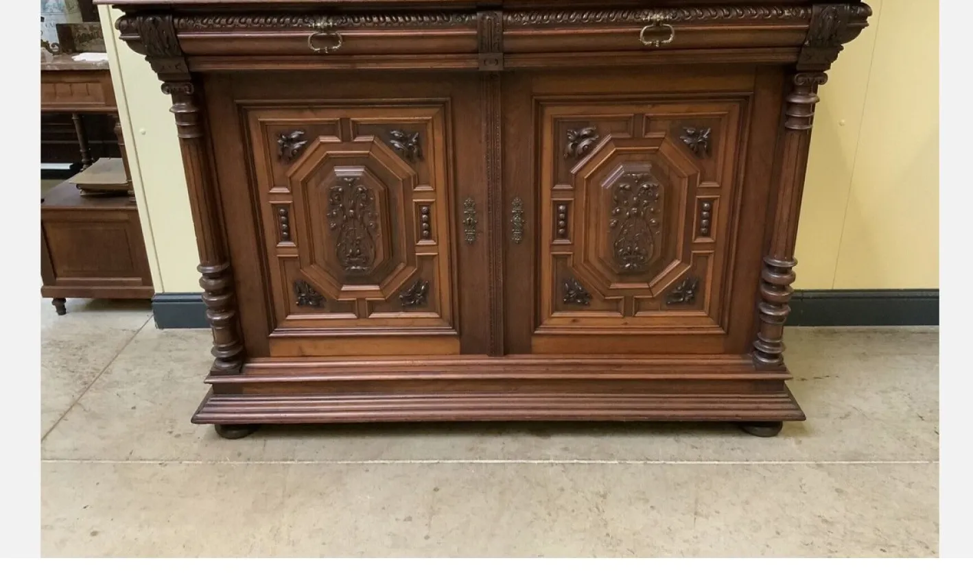 Antikes Buffet aus Nussholz, 1880er