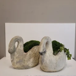 Antike Schwanene Pflanzgefäße aus Beton, 1920er, 2er Set