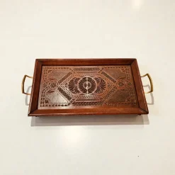 Antikes edwardianisches Serviertablett aus handgeschnitztem Holz mit Messinggriffen, England, 1890er