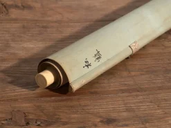 Antikes japanisches Kakejiku eines Kranichs in Farbe auf Papier, 1900