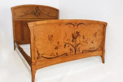 Antikes Jugendstil Bett mit Intarsien, 1890er