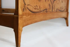 Antikes Jugendstil Bett mit Intarsien, 1890er