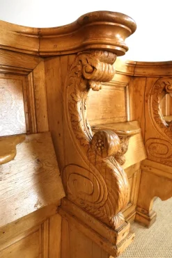 Antikes Kirchengestühl, 1700er