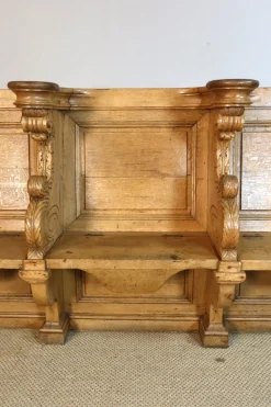 Antikes Kirchengestühl, 1700er