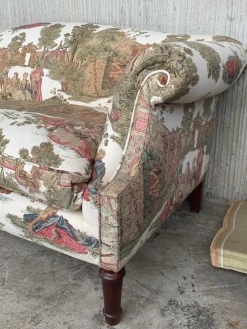 Antikes Sofa im Stil von Howard and Sons, 19. Jh.
