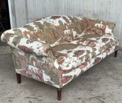 Antikes Sofa im Stil von Howard and Sons, 19. Jh.