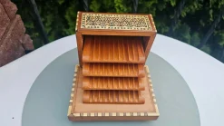 Antike Uhrwerk Zigarettenschachtel aus Holz mit Intarsien, 1950er