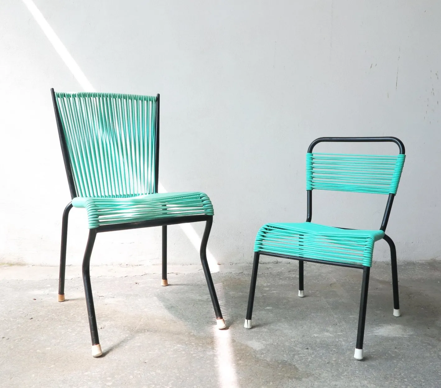 Aquamaringrüne Vintage Schnürsenkel aus schwarzem PVC und schwarzem Metallgestell, 1970er
