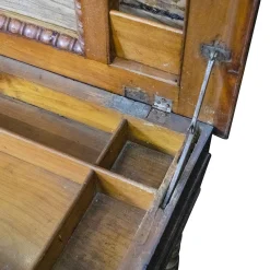 Arbeitstisch aus Holz, 19. Jh.