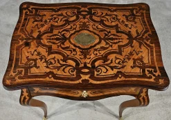 Arbeitstisch im Louis XV-Stil, 19. Jh.