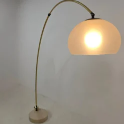 Arc Stehlampe aus Messing & Travertin von Goffredo Reggiani, 1970er