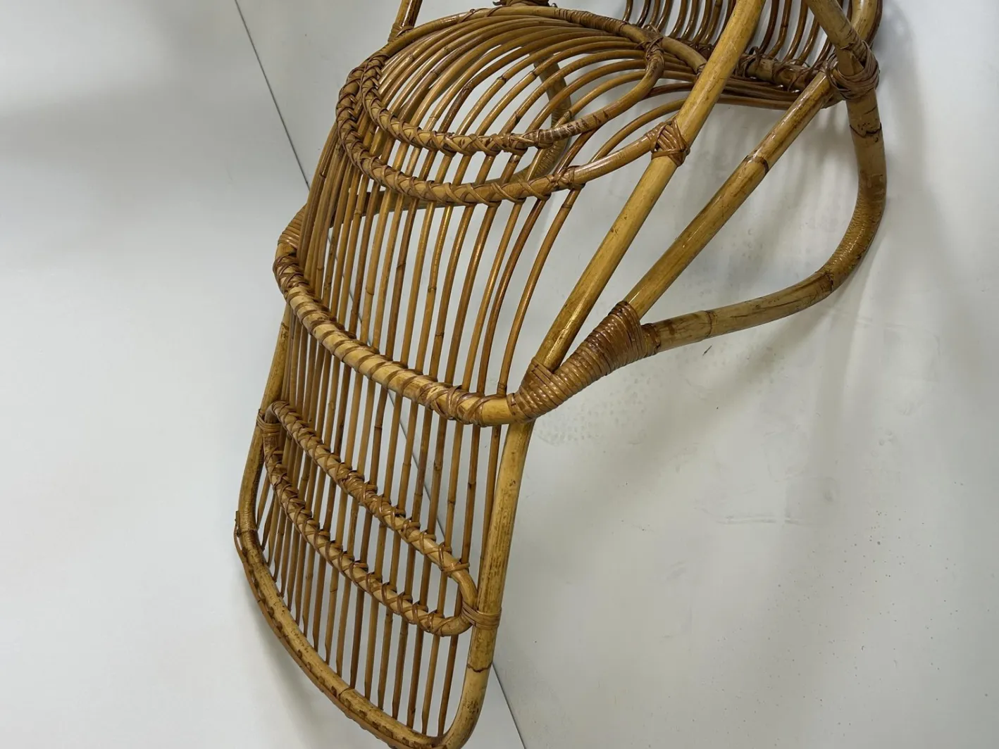 Armlehnstühle aus Korbgeflecht, 1960er, 2er Set