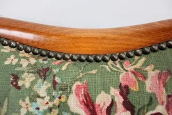 Armlehnstühle und Chippendale Tisch aus massiver Buche, 1950er, 3er Set