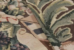 Armorial Tudor Style Läufer in Schwarz von Rug&Kilim