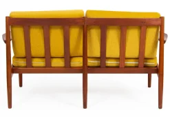 Arne Vodder zugeschriebenes dänisches Teak Sofa und Sessel für Glostrup Furniture Factory, 1960er, 3er Set