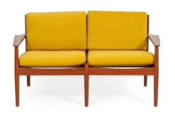Arne Vodder zugeschriebenes dänisches Teak Sofa und Sessel für Glostrup Furniture Factory, 1960er, 3er Set