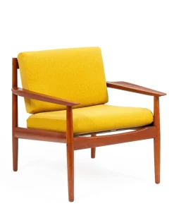 Arne Vodder zugeschriebenes dänisches Teak Sofa und Sessel für Glostrup Furniture Factory, 1960er, 3er Set