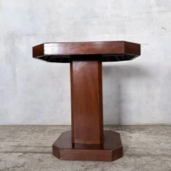 Art Deco Beistelltisch aus Nussholz, 1930er