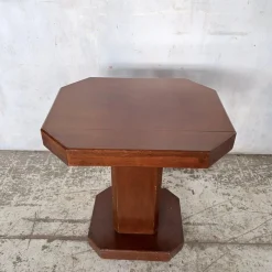 Art Deco Beistelltisch aus Nussholz, 1930er